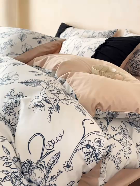 91家纺网 家纺一手货源 找家纺 置顶家纺 2026新款数码印花褶皱拼接亲肤系列四件套-素澜 素澜-咖色