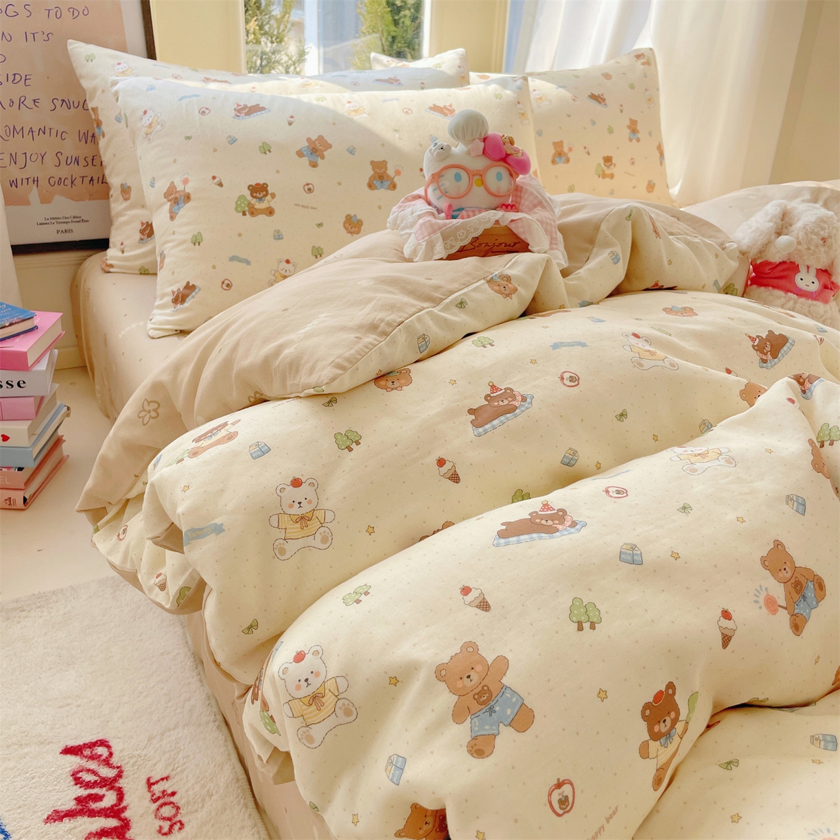 91家纺网 家纺一手货源 找家纺 盛秋家纺 2026新款水洗棉印花四件套-卡通系列 熊熊乐园+花朵咖