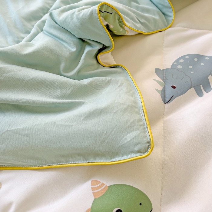 91家纺网 家纺一手货源 找家纺 铺尚美家纺 2026新款A类水洗双层纱大豆夏被子被芯 绿茵恐龙