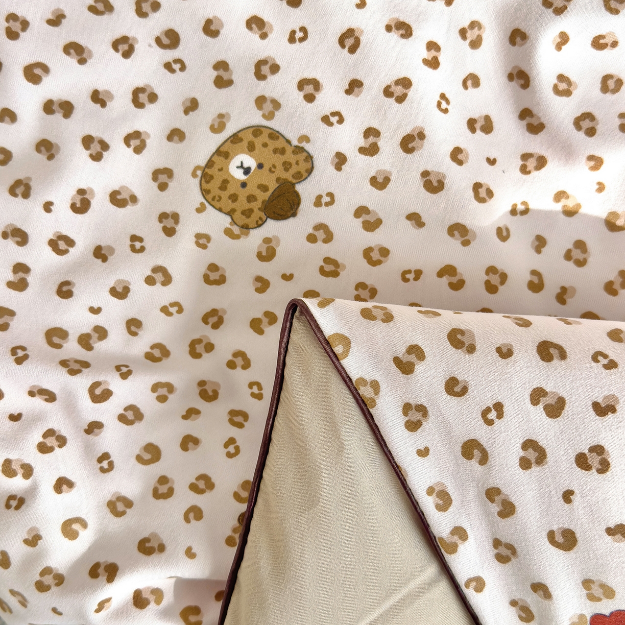 91家纺网 家纺一手货源 找家纺 铺尚美家纺 2026新款A类水洗双层纱大豆夏被子被芯 豹纹熊