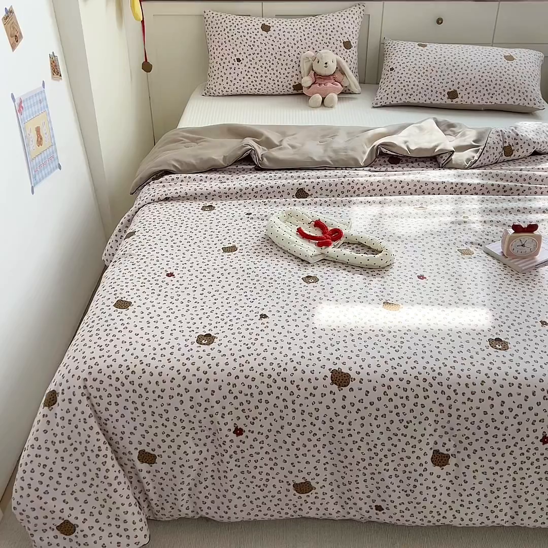 91家纺网 家纺一手货源 找家纺 铺尚美家纺 2026新款A类水洗双层纱大豆夏被子被芯 豹纹熊