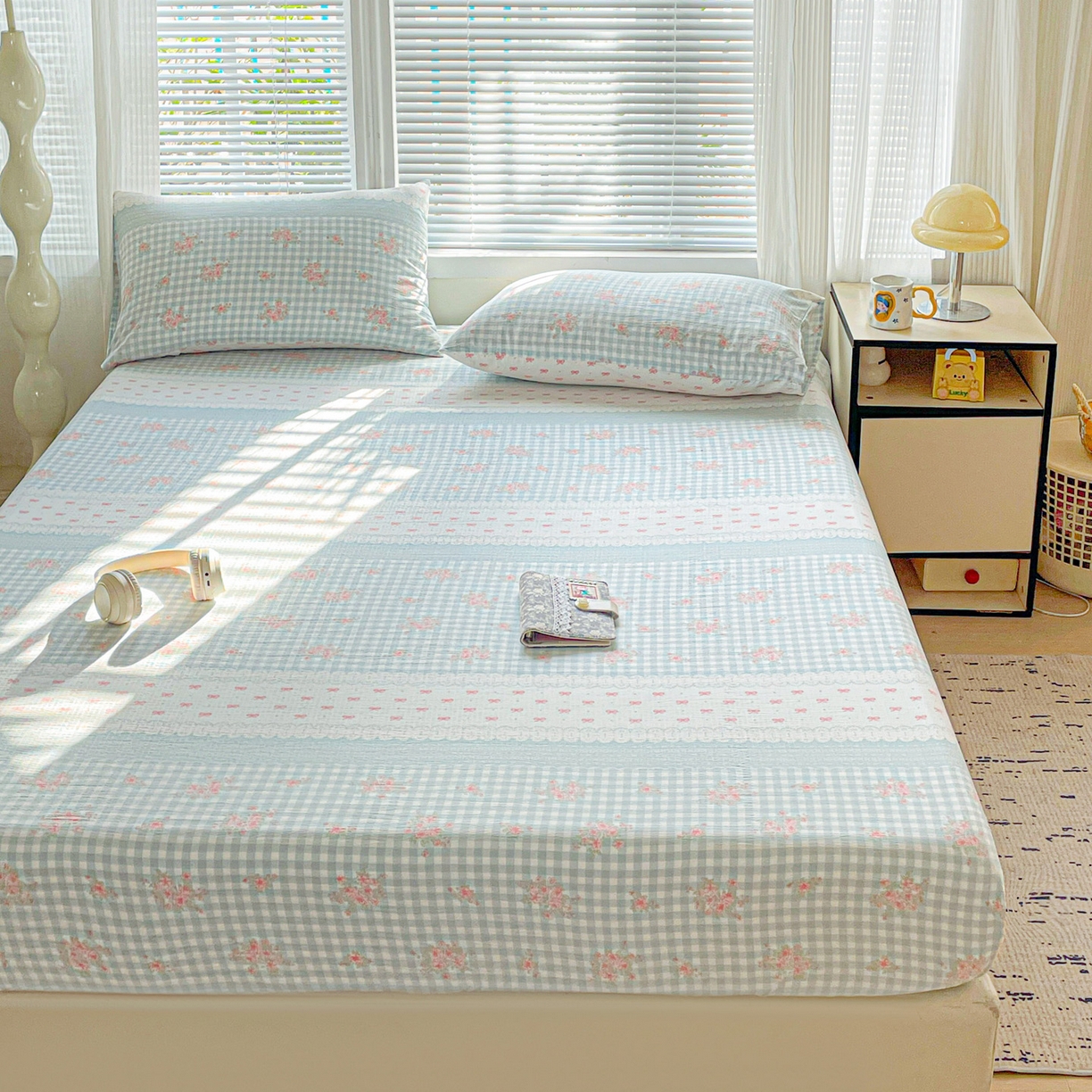 91家纺网 家纺一手货源 找家纺 优选 2026新款ins小清新木棉双层纱印花床笠床垫保护罩枕套三件套 春朵