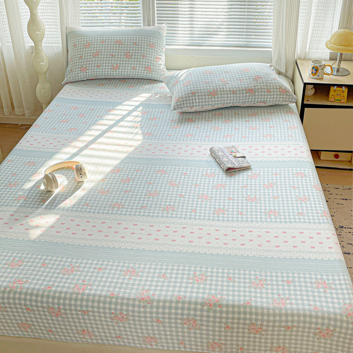 91家纺网 家纺一手货源 找家纺 优选 2026新款ins小清新木棉双层纱印花床笠床垫保护罩枕套三件套 春朵