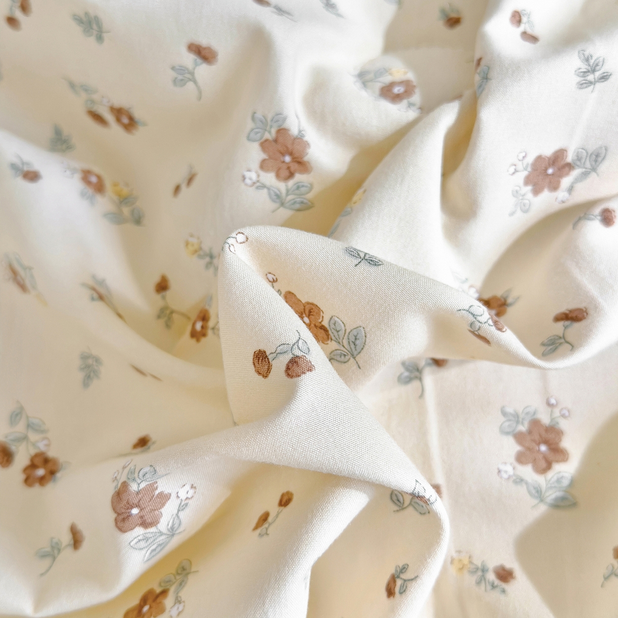 91家纺网 家纺一手货源 找家纺 铺尚美家纺 2026新款A类水洗双层纱大豆夏被子被芯 花落雨