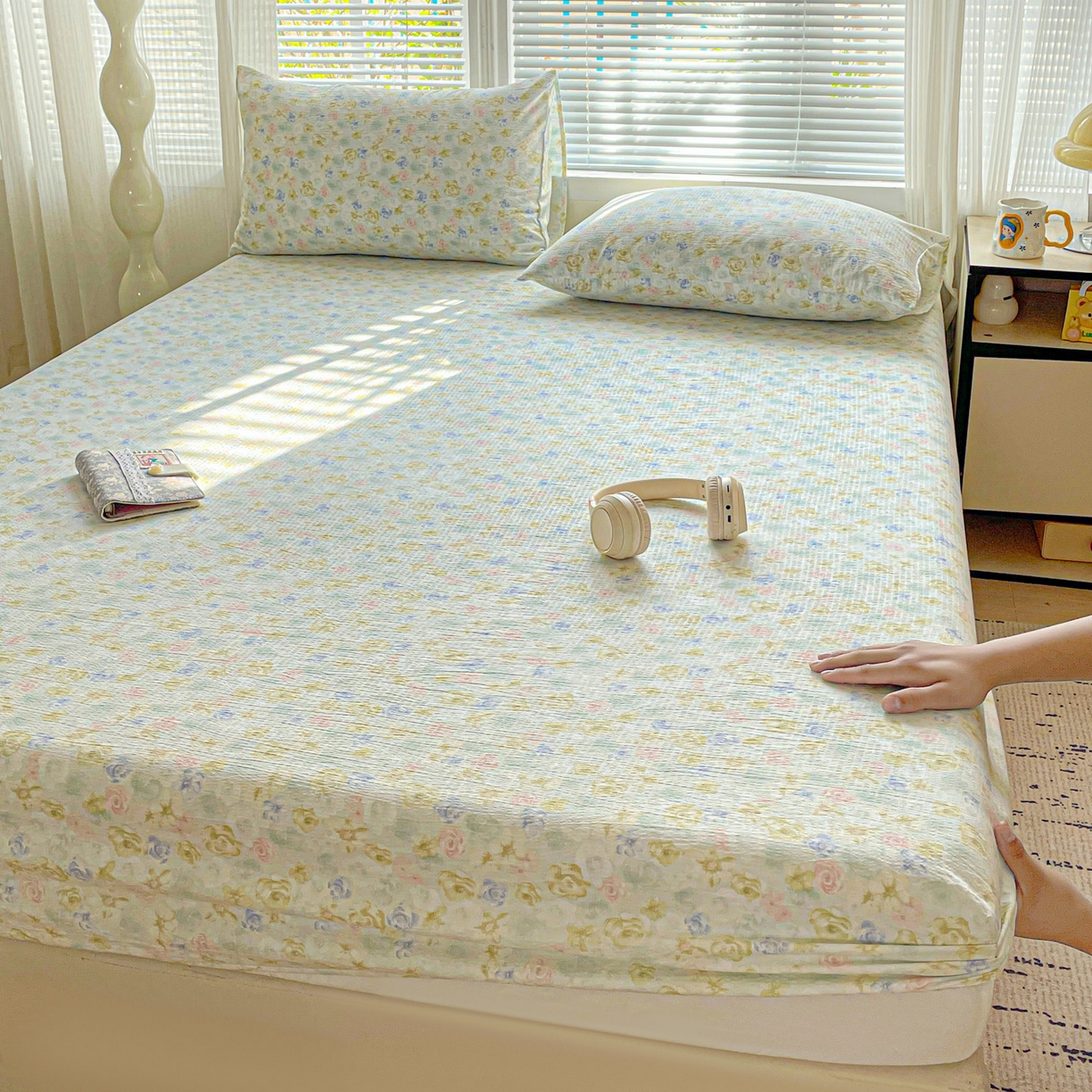 91家纺网 家纺一手货源 找家纺 优选 2026新款ins小清新木棉双层纱印花床笠床垫保护罩枕套三件套 蝶梦