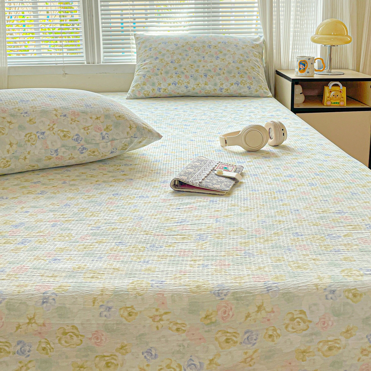 91家纺网 家纺一手货源 找家纺 优选 2026新款ins小清新木棉双层纱印花床笠床垫保护罩枕套三件套 蝶梦