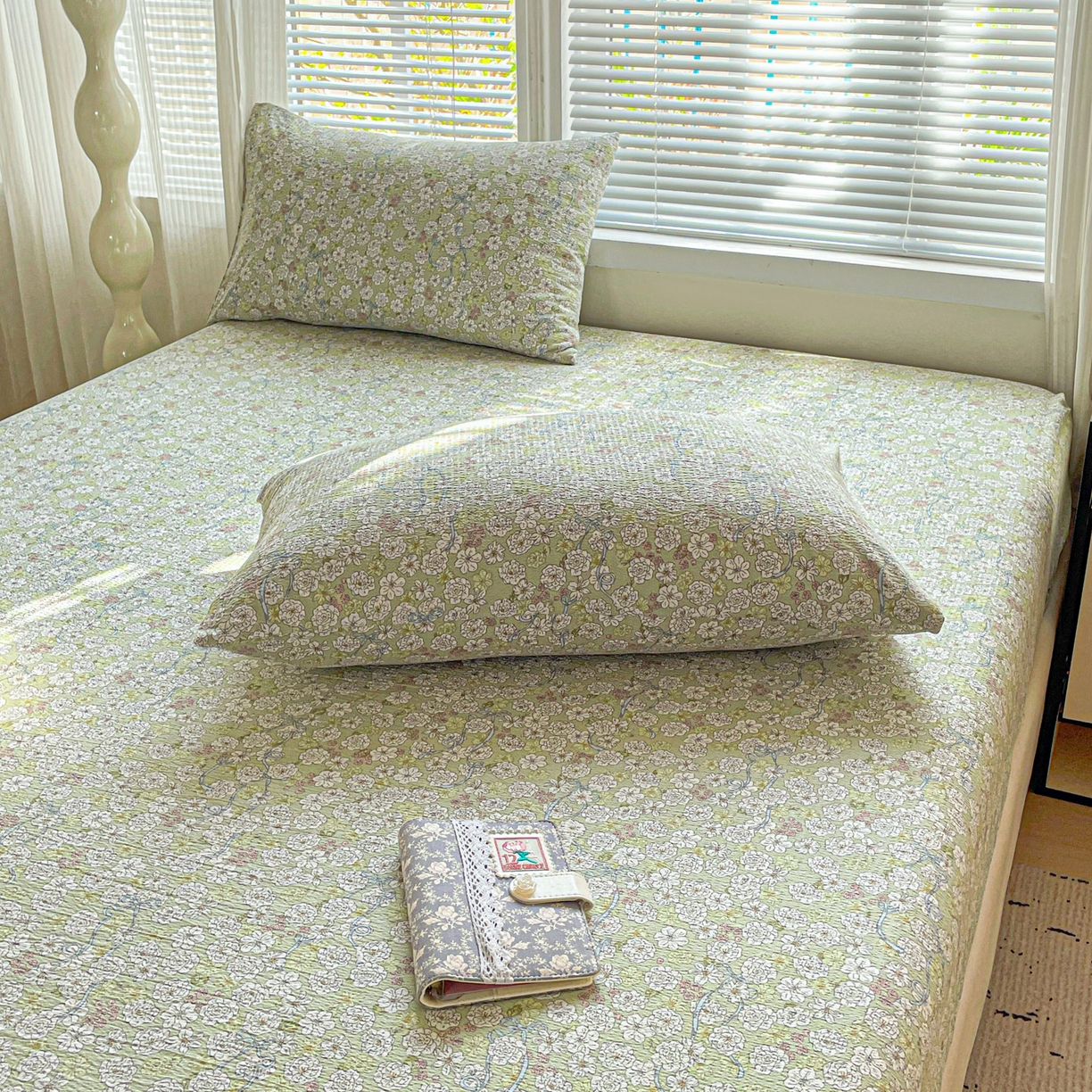 91家纺网 家纺一手货源 找家纺 优选 2026新款ins小清新木棉双层纱印花床笠床垫保护罩枕套三件套 繁苏