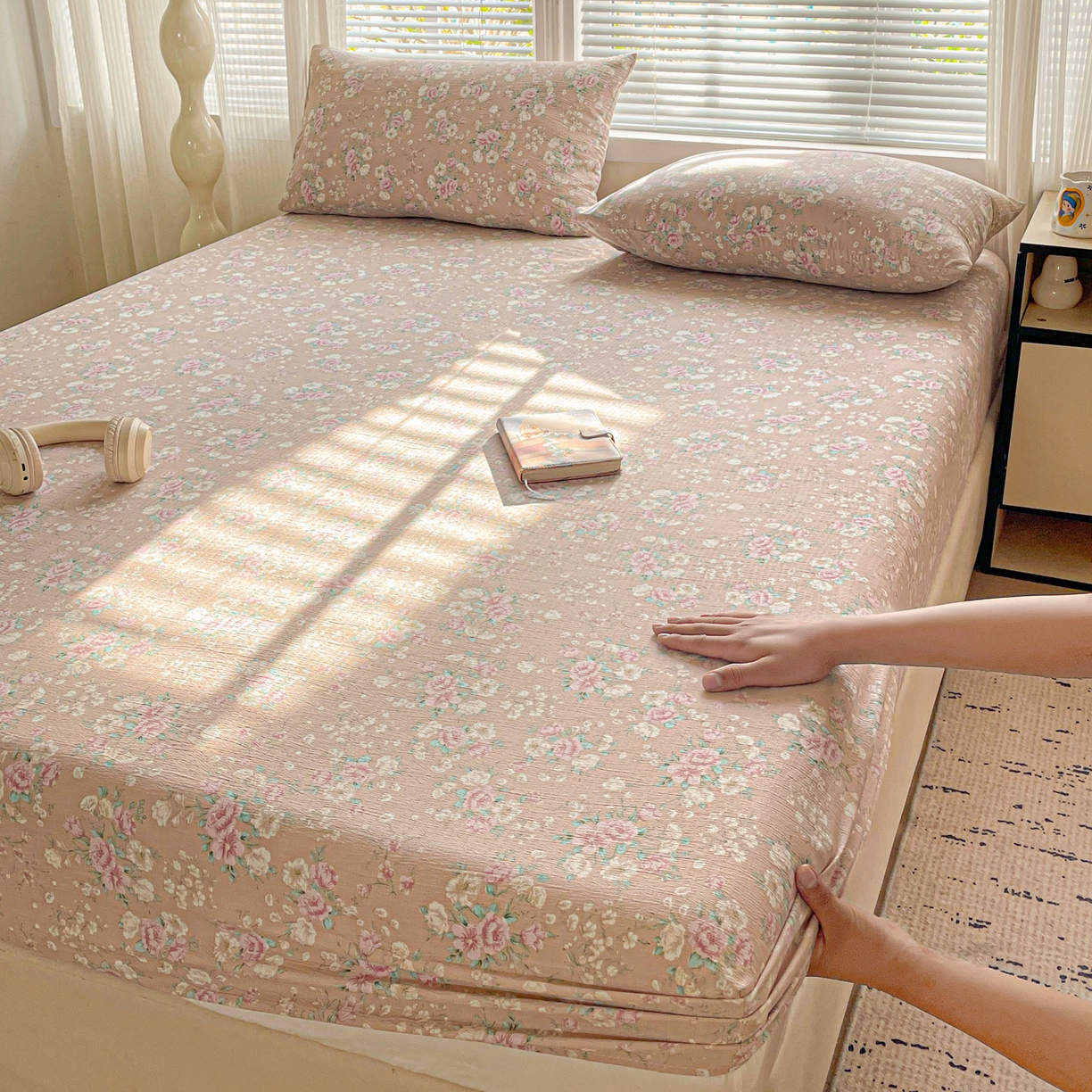 91家纺网 家纺一手货源 找家纺 优选 2026新款ins小清新木棉双层纱印花床笠床垫保护罩枕套三件套 绮梦