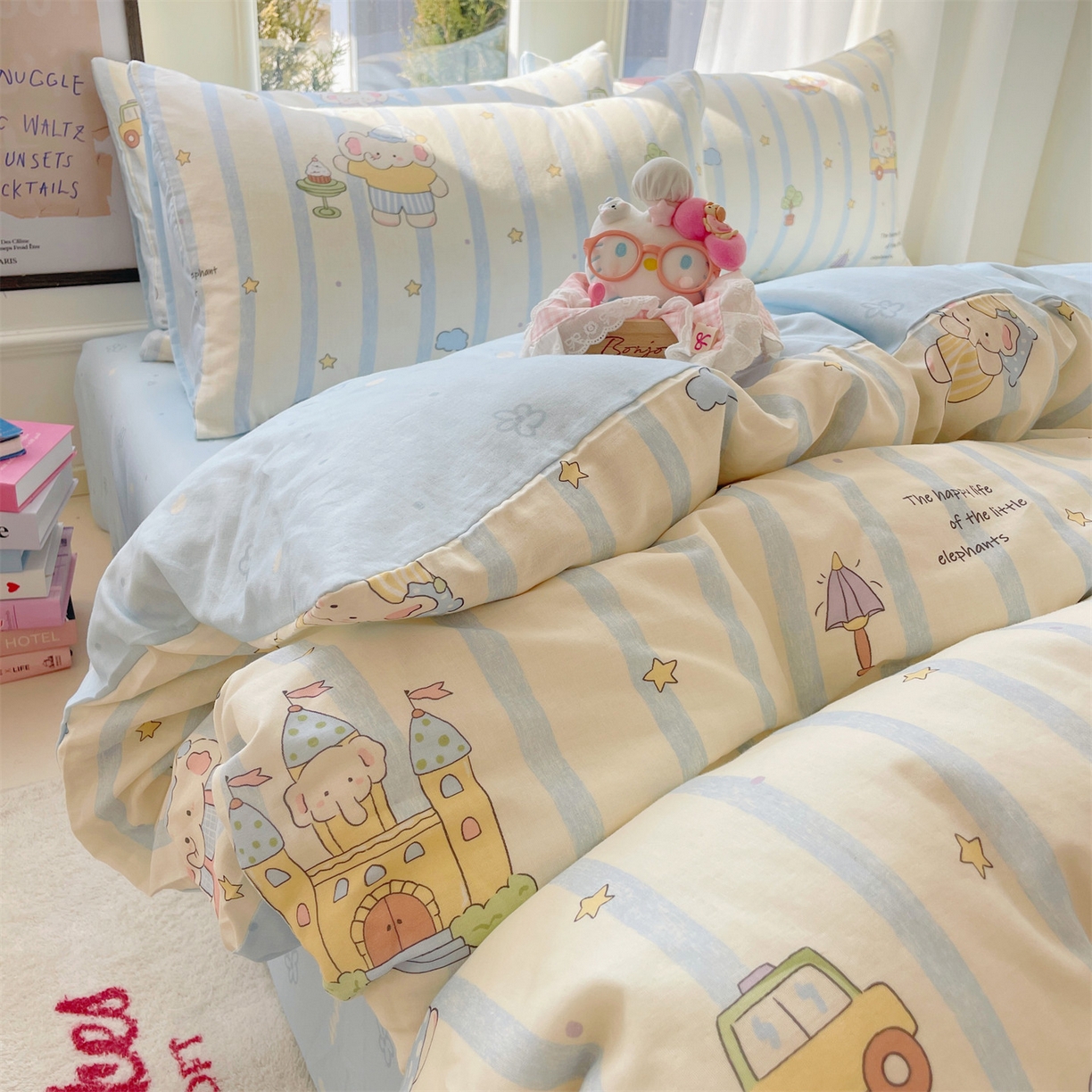 91家纺网 家纺一手货源 找家纺 盛秋家纺 2026新款水洗棉印花四件套-卡通系列二 森林小象蓝+花朵蓝