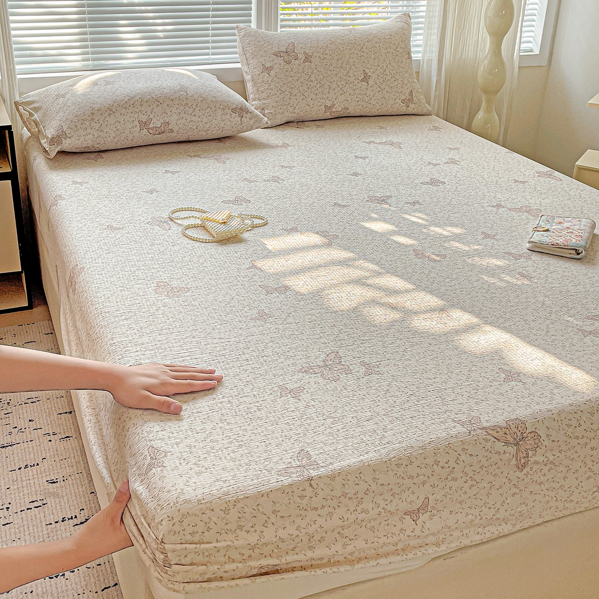 91家纺网 家纺一手货源 找家纺 优选 2026新款ins小清新木棉双层纱印花床笠床垫保护罩枕套三件套 蝴蝶谷