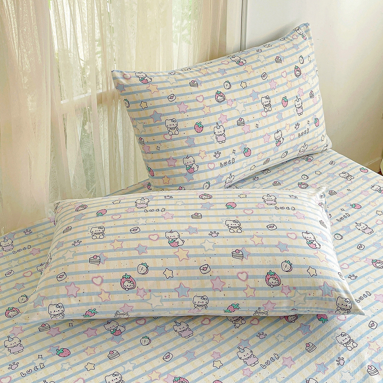 91家纺网 家纺一手货源 找家纺 纽缦家纺 2026春夏新款云感提花双层纱单床单 床单单件 切块草莓猫