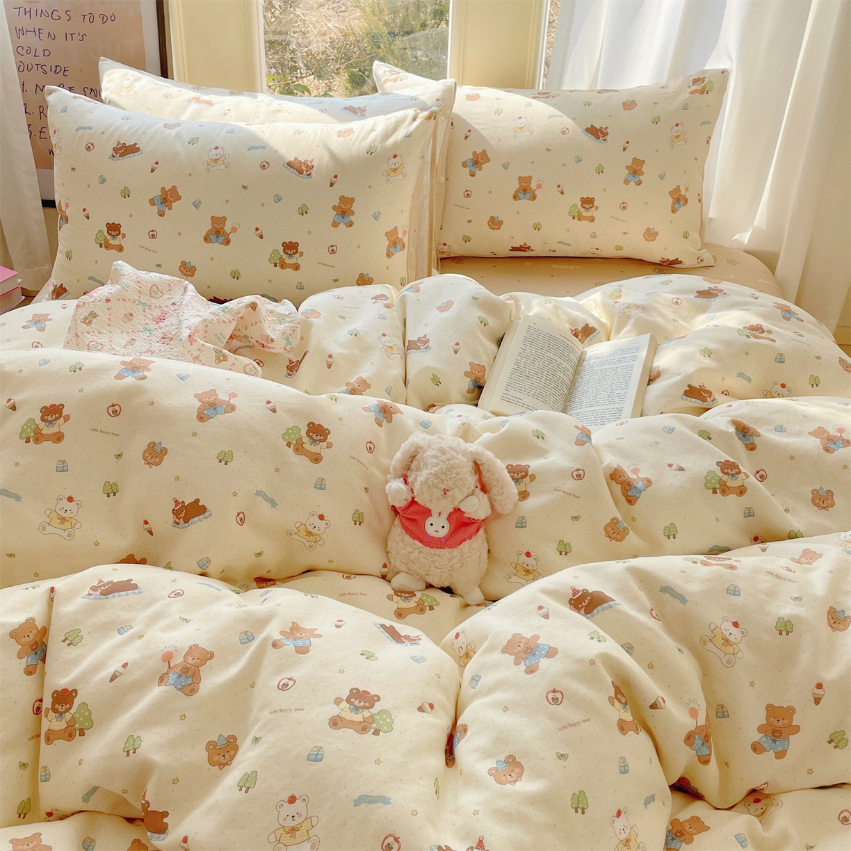 91家纺网 家纺一手货源 找家纺 盛秋家纺 2026新款水洗棉印花四件套-卡通系列二 熊熊乐园+花朵咖