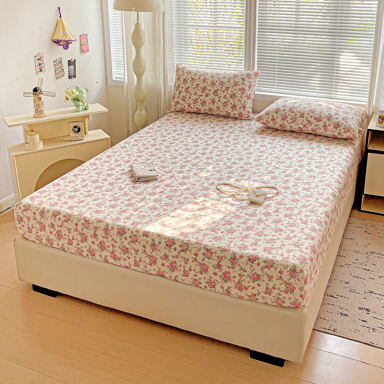 91家纺网 家纺一手货源 找家纺 优选 2026新款ins小清新木棉双层纱印花床笠床垫保护罩枕套三件套 恋曲