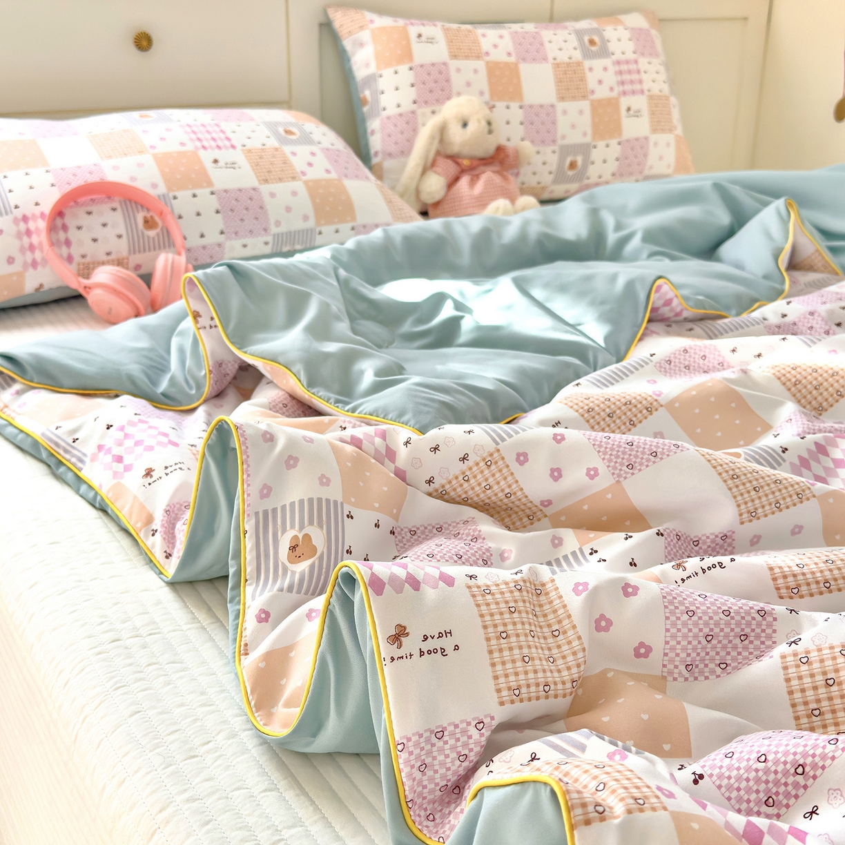 91家纺网 家纺一手货源 找家纺 铺尚美家纺 2026新款A类水洗双层纱大豆夏被子被芯 拼格小兔