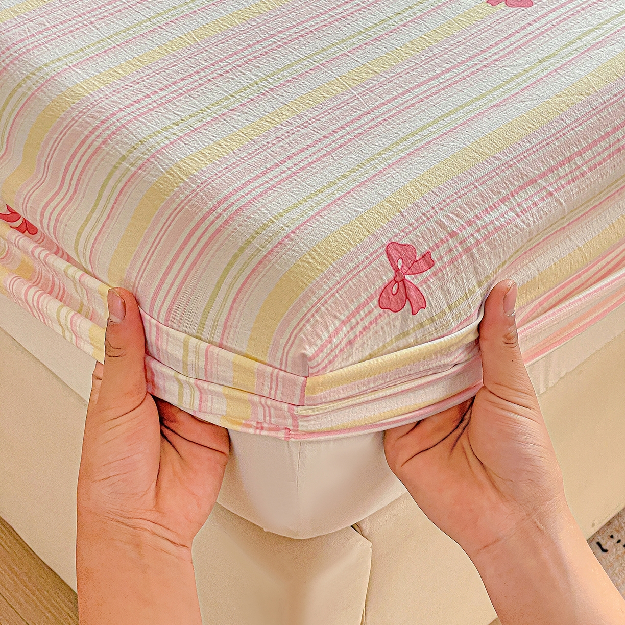 91家纺网 家纺一手货源 找家纺 优选 2026新款ins小清新木棉双层纱印花床笠床垫保护罩枕套三件套 梦露