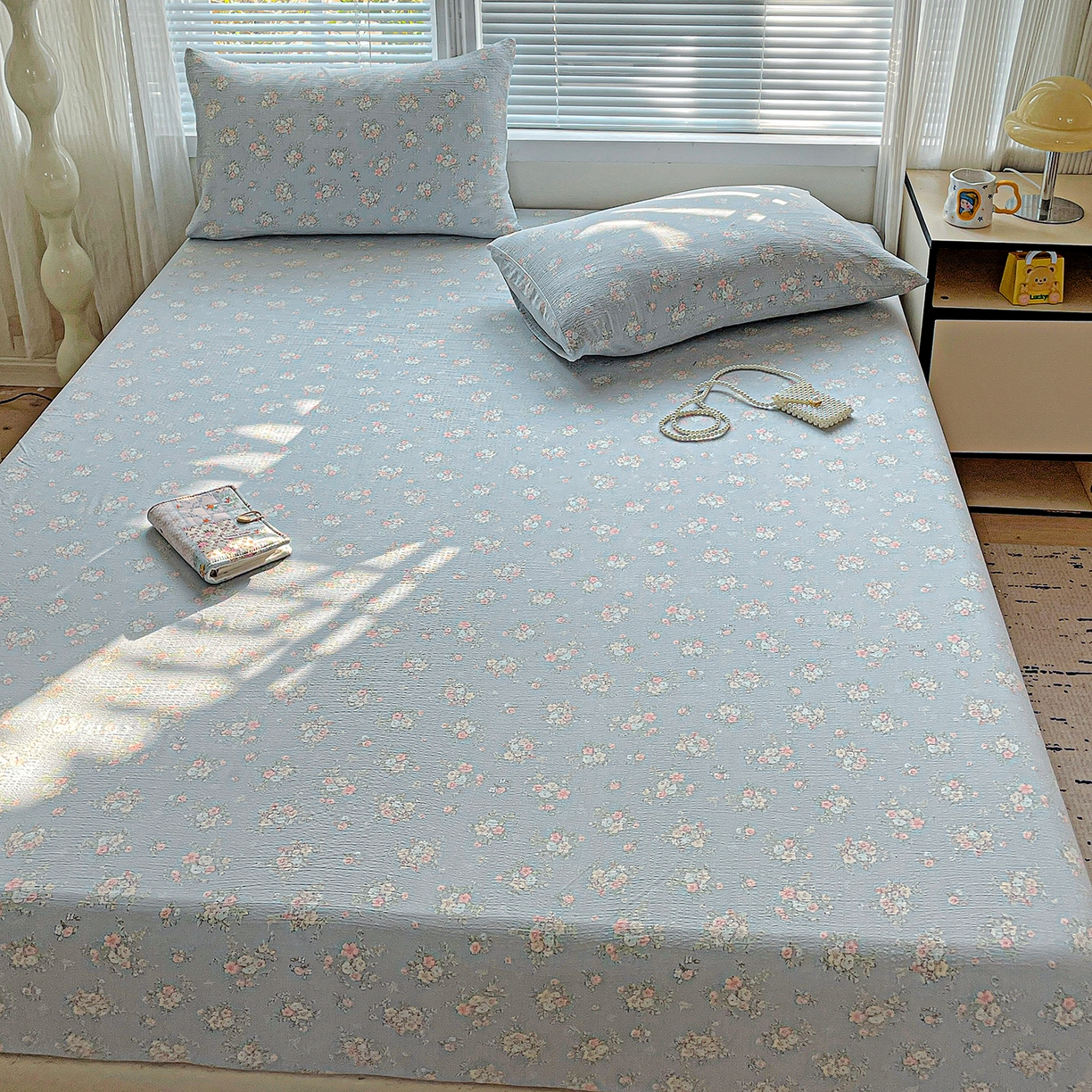 91家纺网 家纺一手货源 找家纺 优选 2026新款ins小清新木棉双层纱印花床笠床垫保护罩枕套三件套 晚风逐梦