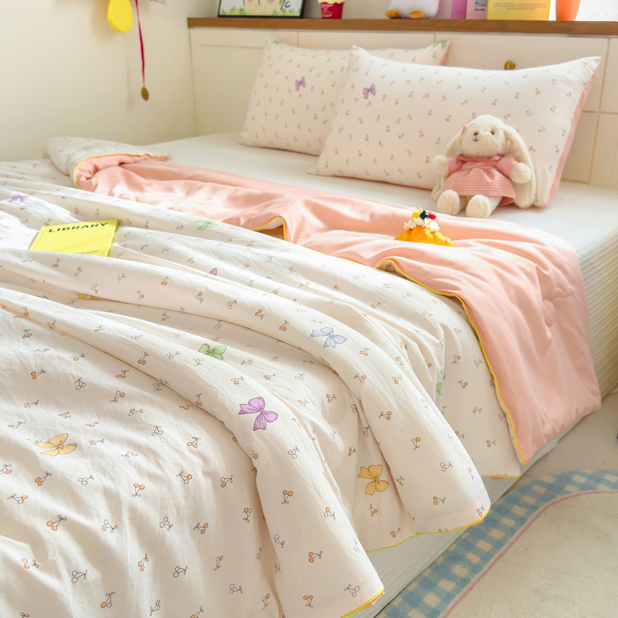 91家纺网 家纺一手货源 找家纺 铺尚美家纺 2026新款A类水洗双层纱大豆夏被子被芯 甜樱戏蝶