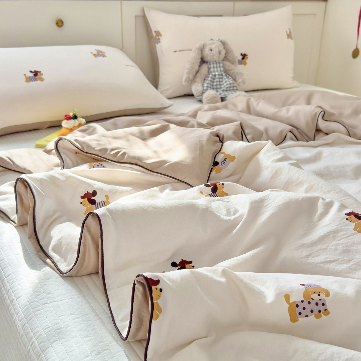 91家纺网 家纺一手货源 找家纺 铺尚美家纺 2026新款A类水洗双层纱大豆夏被子被芯 线条小狗