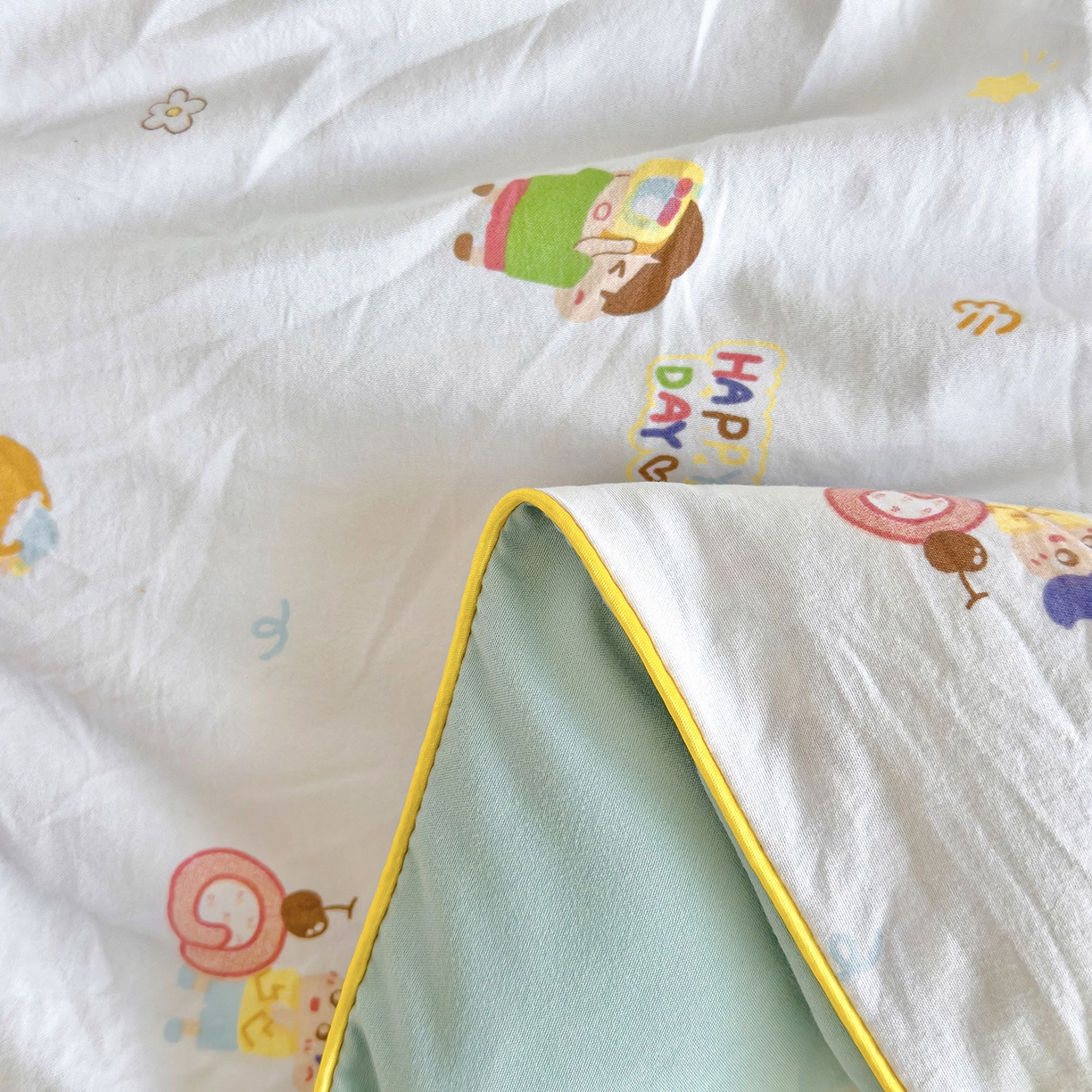 91家纺网 家纺一手货源 找家纺 铺尚美家纺 2026新款A类水洗双层纱大豆夏被子被芯 小新乐园