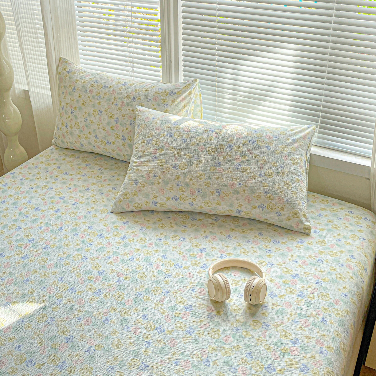 91家纺网 家纺一手货源 找家纺 优选良品 2025新款ins小清新木棉双层纱印花床笠床垫保护罩枕套三件套 蝶梦