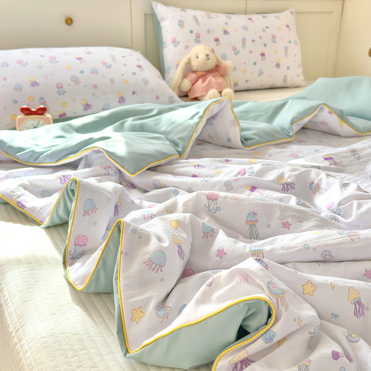 91家纺网 家纺一手货源 找家纺 铺尚美家纺 2026新款A类水洗双层纱大豆夏被子被芯 星落水母湾