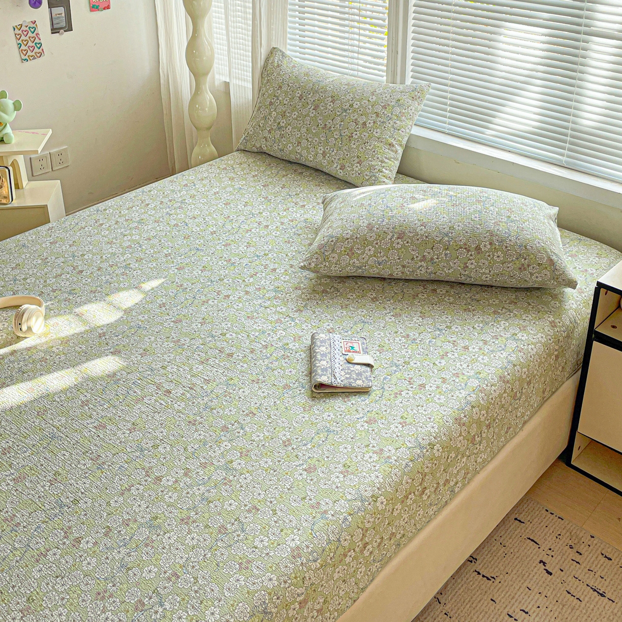 91家纺网 家纺一手货源 找家纺 优选良品 2025新款ins小清新木棉双层纱印花床笠床垫保护罩枕套三件套 繁苏