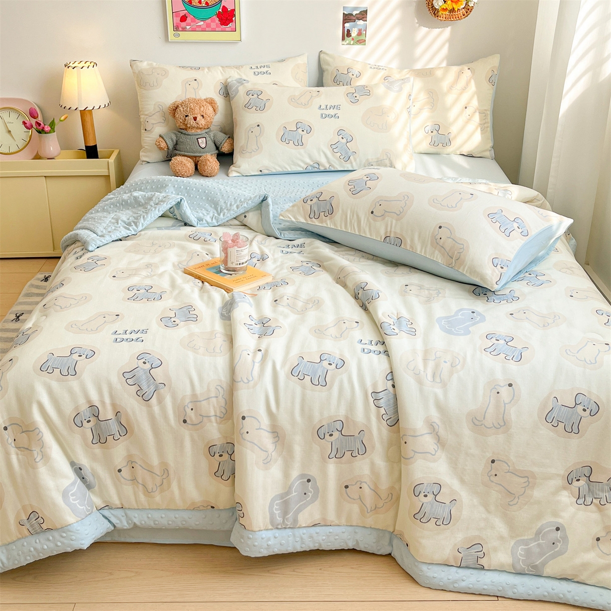 91家纺网 家纺一手货源 找家纺 盛秋家纺 2026新款A类水洗棉豆豆夏被系列二 修勾蓝+天空蓝