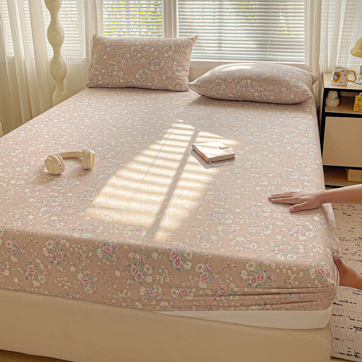 91家纺网 家纺一手货源 找家纺 优选良品 2025新款ins小清新木棉双层纱印花床笠床垫保护罩枕套三件套 绮梦