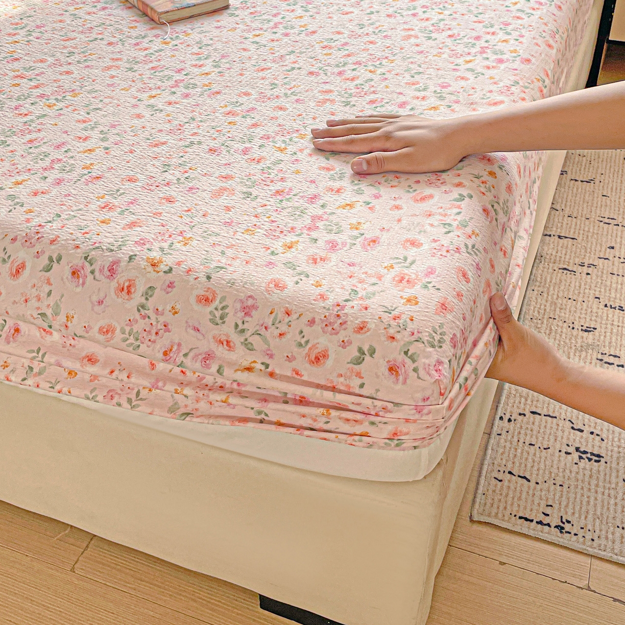 91家纺网 家纺一手货源 找家纺 优选良品 2025新款ins小清新木棉双层纱印花床笠床垫保护罩枕套三件套 素锦