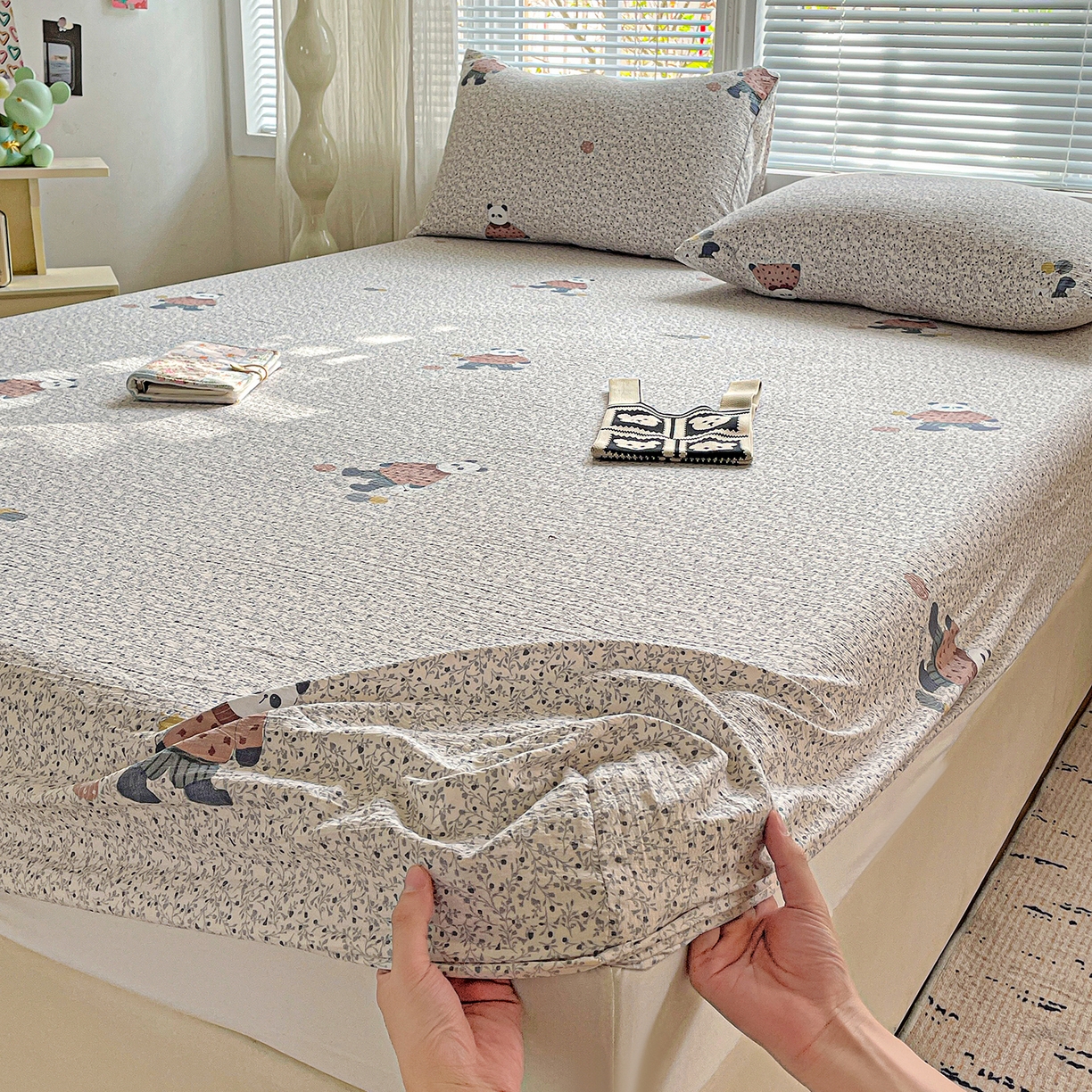 91家纺网 家纺一手货源 找家纺 优选良品 2025新款ins小清新木棉双层纱印花床笠床垫保护罩枕套三件套 复古浪漫