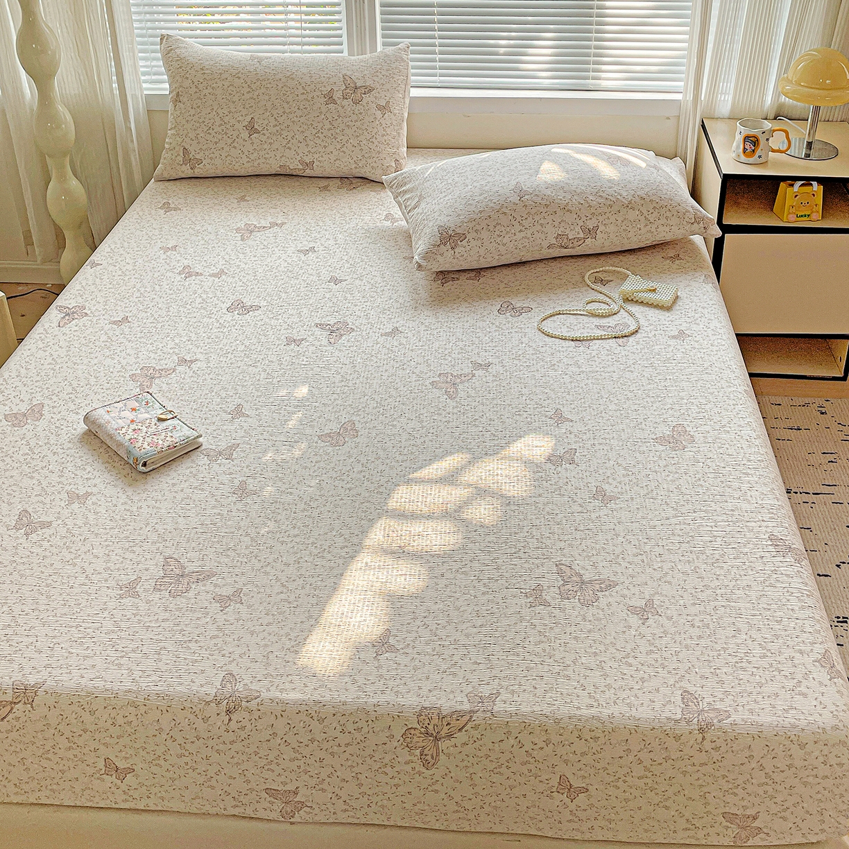 91家纺网 家纺一手货源 找家纺 优选良品 2025新款ins小清新木棉双层纱印花床笠床垫保护罩枕套三件套 蝴蝶谷