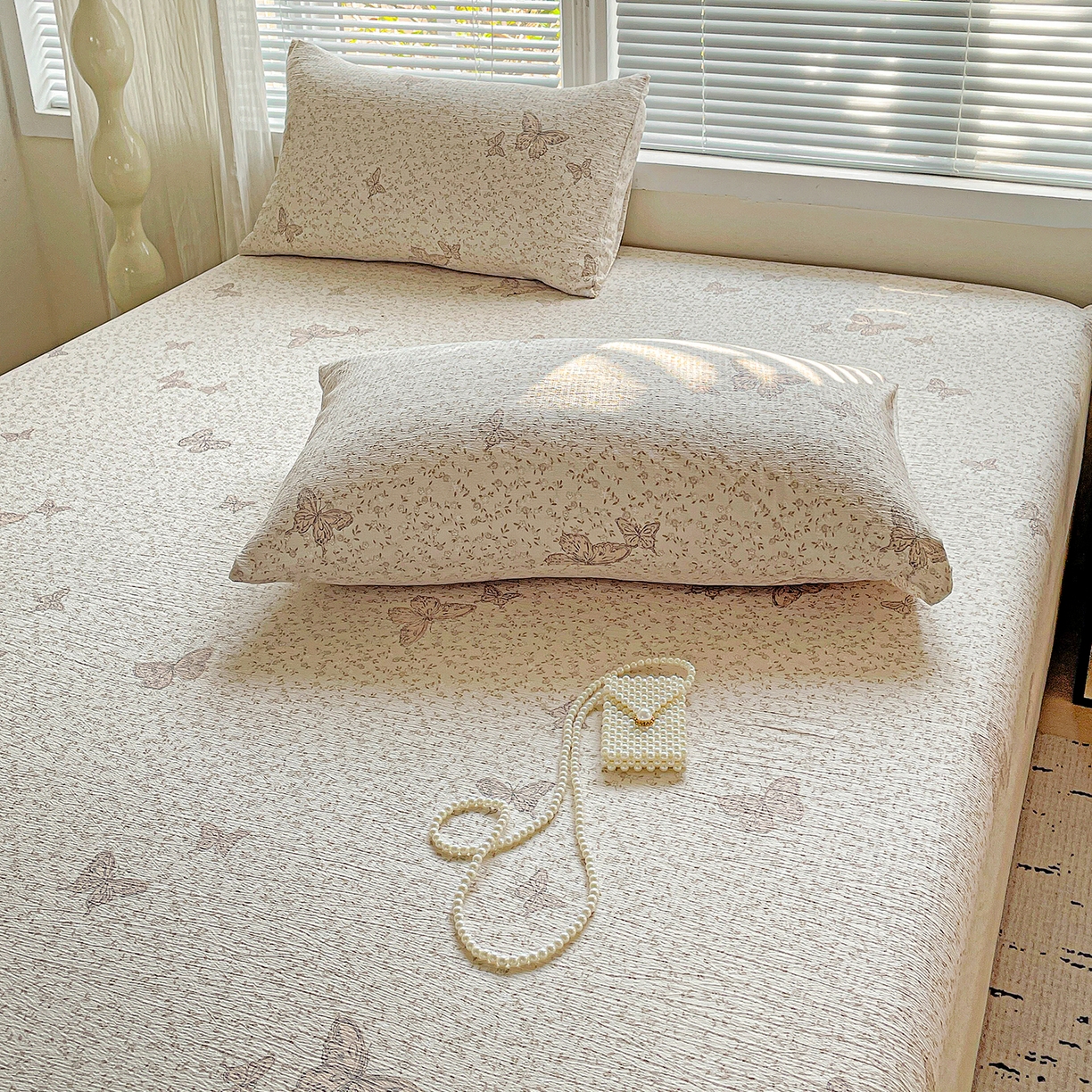 91家纺网 家纺一手货源 找家纺 优选良品 2025新款ins小清新木棉双层纱印花床笠床垫保护罩枕套三件套 蝴蝶谷