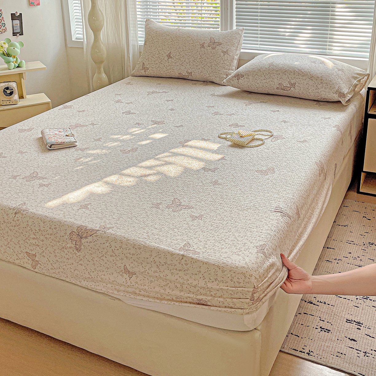 91家纺网 家纺一手货源 找家纺 优选良品 2025新款ins小清新木棉双层纱印花床笠床垫保护罩枕套三件套 蝴蝶谷