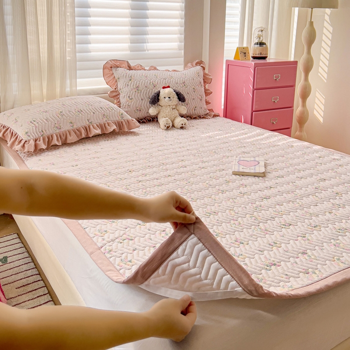 纽缦家纺 2026春夏新款云感提花双层纱夹棉床垫 暗恋