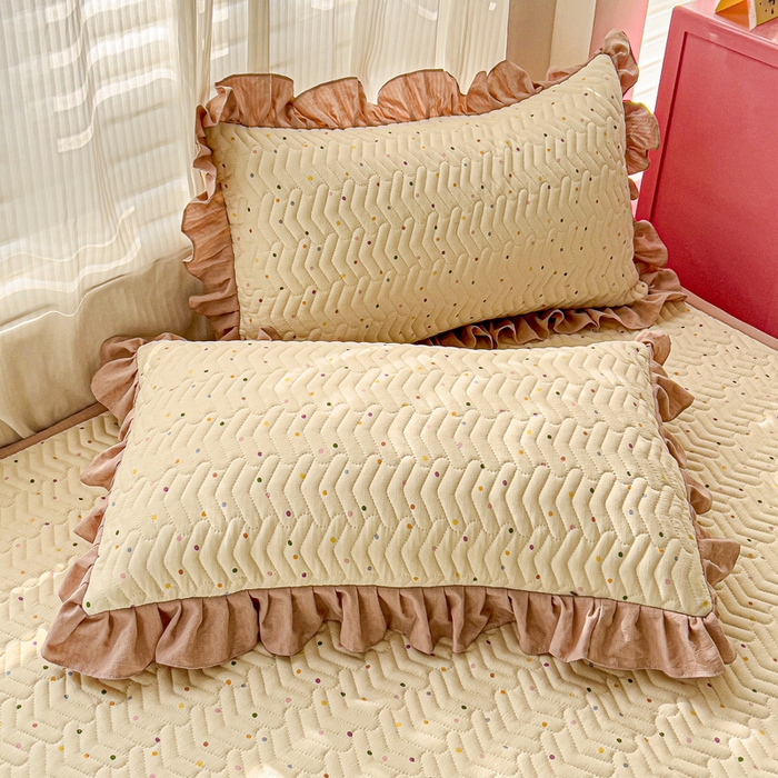 91家纺网 家纺一手货源 找家纺 纽缦家纺 2026春夏新款云感提花双层纱夹棉床垫 波点世界