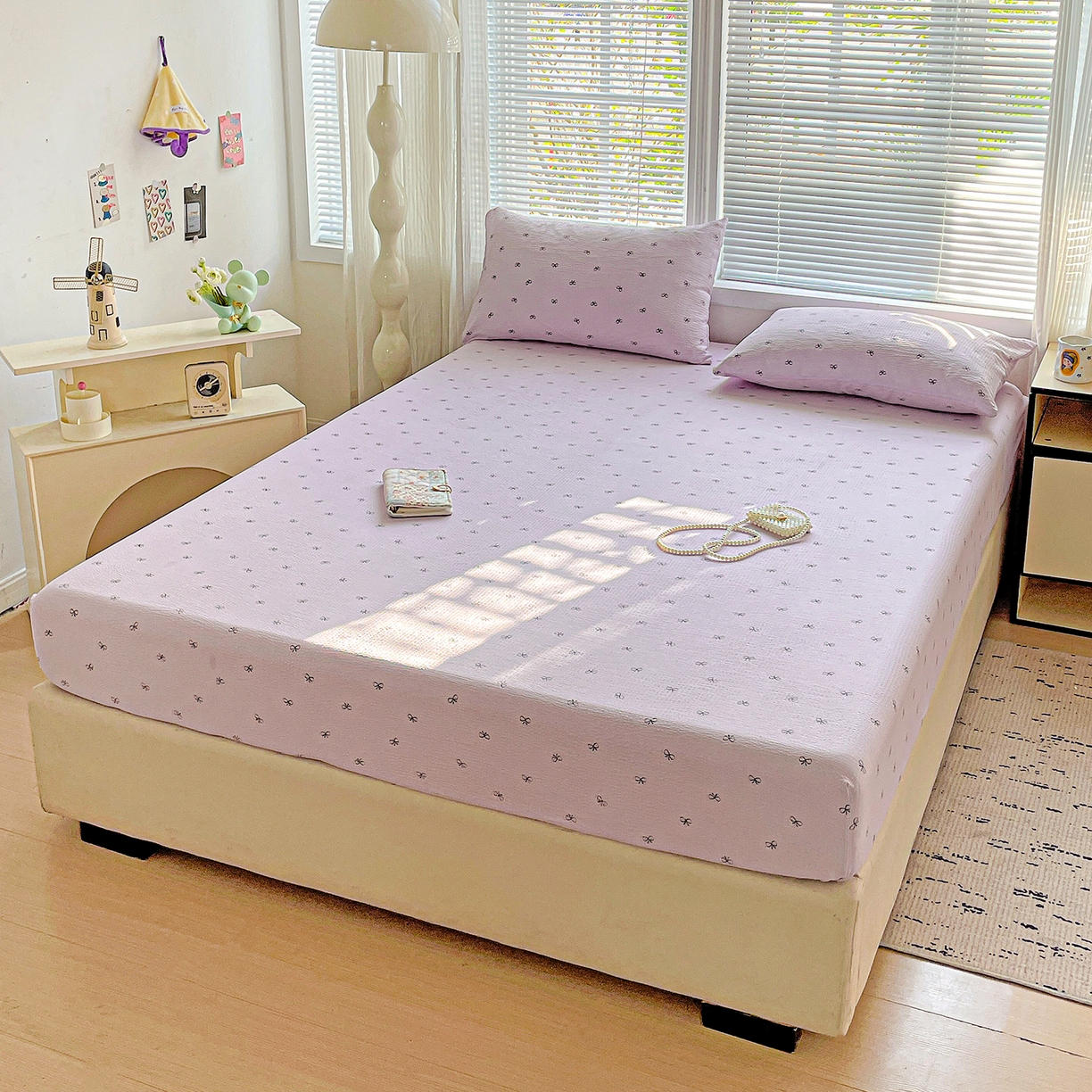 91家纺网 家纺一手货源 找家纺 优选良品 2025新款ins小清新木棉双层纱印花床笠床垫保护罩枕套三件套 蝴蝶结-紫