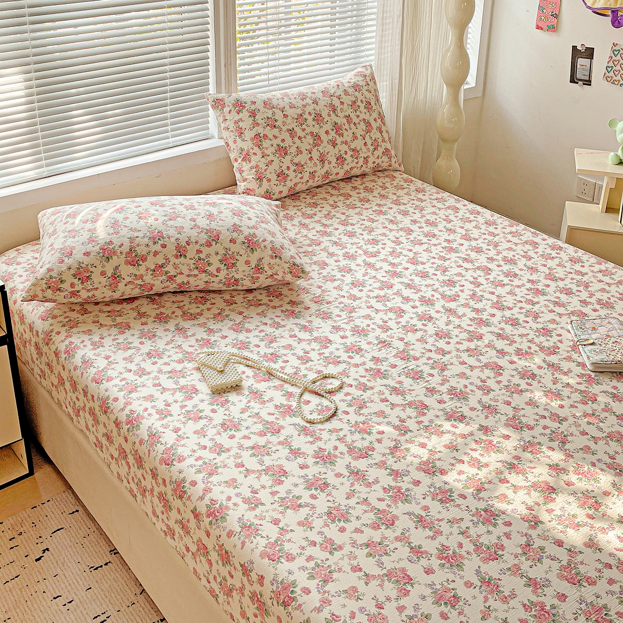 91家纺网 家纺一手货源 找家纺 优选良品 2025新款ins小清新木棉双层纱印花床笠床垫保护罩枕套三件套 恋曲