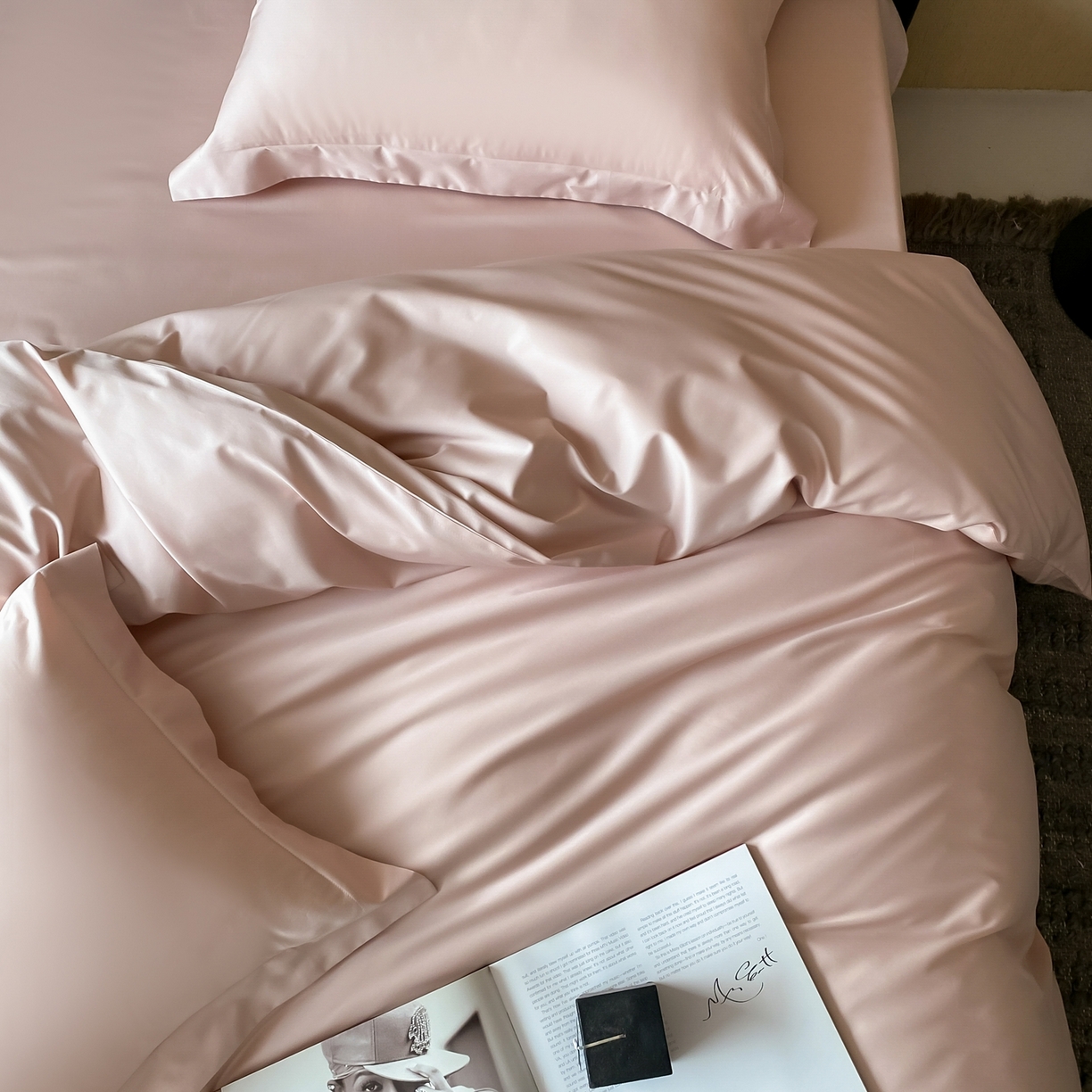 91家纺网 家纺一手货源 找家纺 赫帛 2026新款60支pro加密新疆长绒棉全棉纯棉四件套-实拍 蜜桃粉