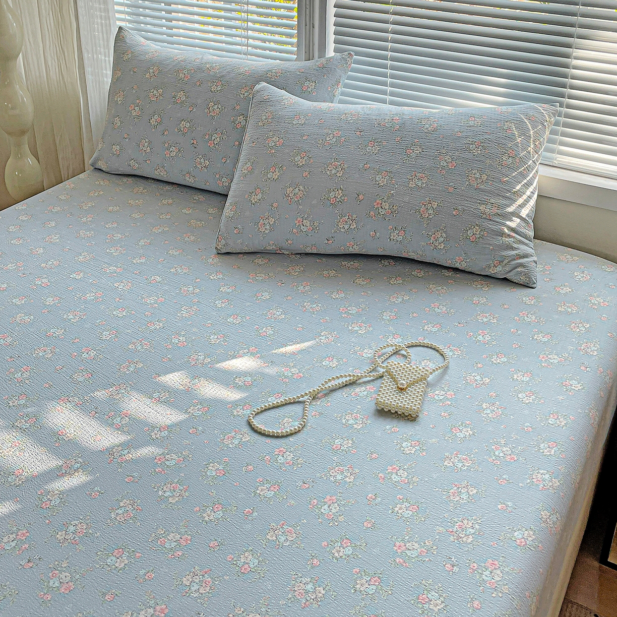 91家纺网 家纺一手货源 找家纺 优选良品 2025新款ins小清新木棉双层纱印花床笠床垫保护罩枕套三件套 晚风逐梦