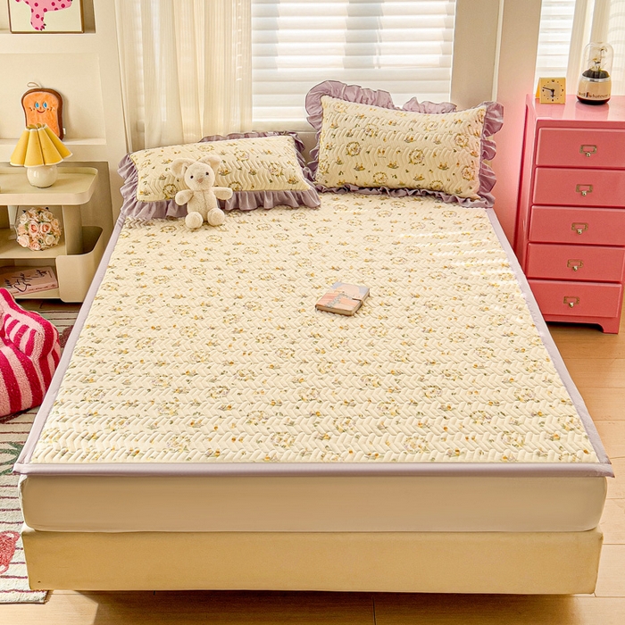 91家纺网 家纺一手货源 找家纺 纽缦家纺 2026春夏新款云感提花双层纱夹棉床垫 兔子的欢喜