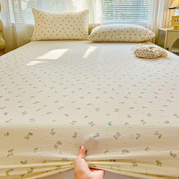 91家纺网 家纺一手货源 找家纺 优选良品 2025新款ins小清新木棉双层纱印花床笠床垫保护罩枕套三件套 春日繁花