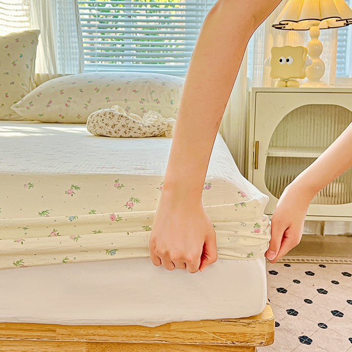 91家纺网 家纺一手货源 找家纺 优选良品 2025新款ins小清新木棉双层纱印花床笠床垫保护罩枕套三件套 春日繁花