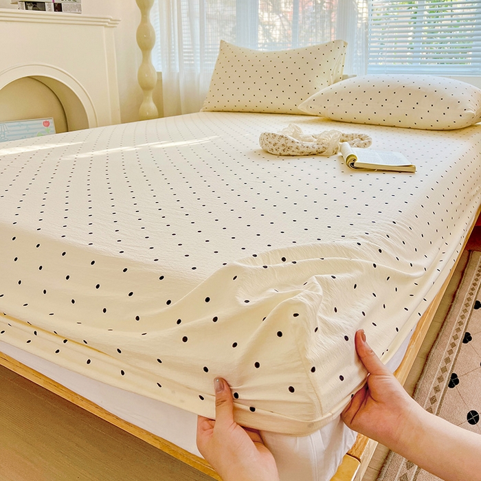 91家纺网 家纺一手货源 找家纺 优选良品 2025新款ins小清新木棉双层纱印花床笠床垫保护罩枕套三件套 小点点