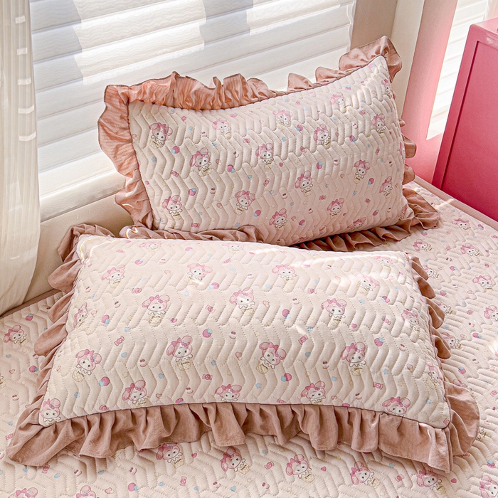 91家纺网 家纺一手货源 找家纺 纽缦家纺 2026春夏新款云感提花双层纱夹棉床垫 小鸥鸥