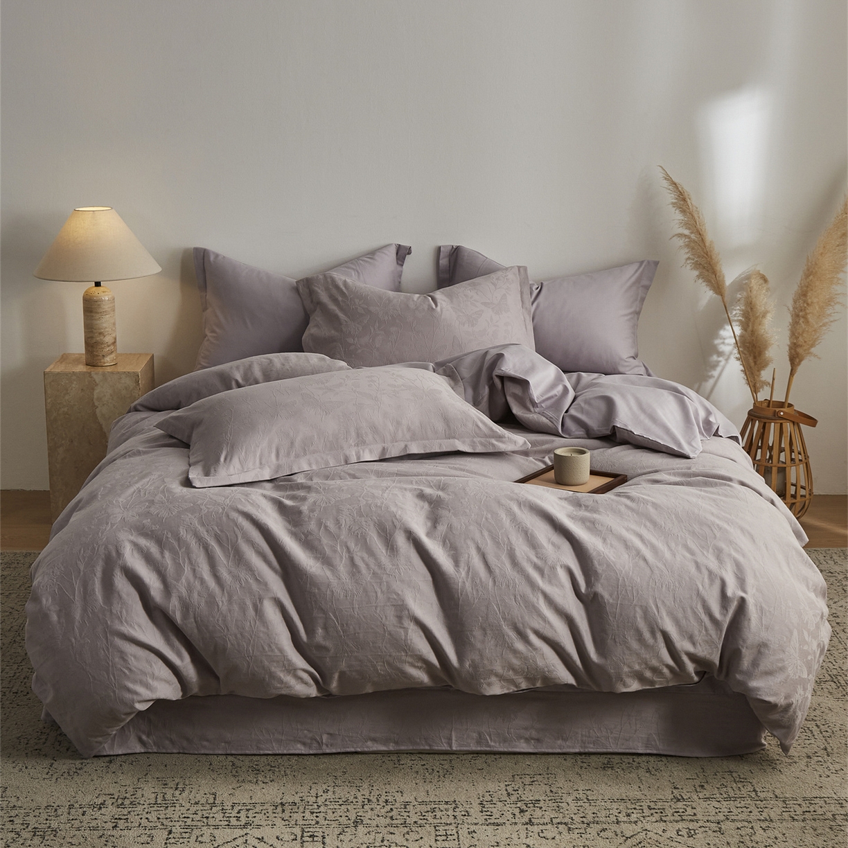 91家纺网 家纺一手货源 找家纺 顾家家居 2026新款AB面全棉厚织提花四件套 郁蝶-雾紫