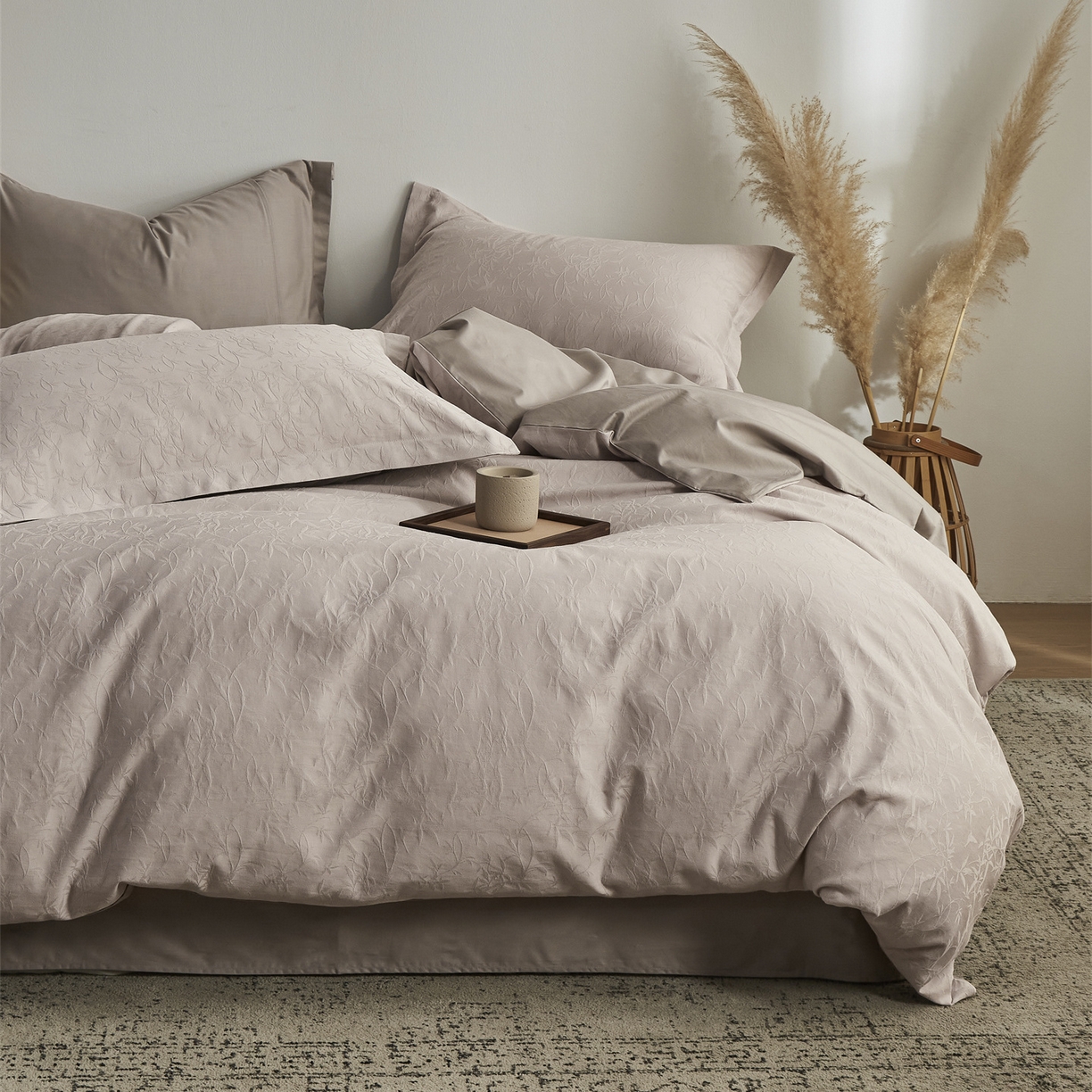 91家纺网 家纺一手货源 找家纺 顾家家居 2026新款AB面全棉厚织提花四件套 森蔓-玉脂