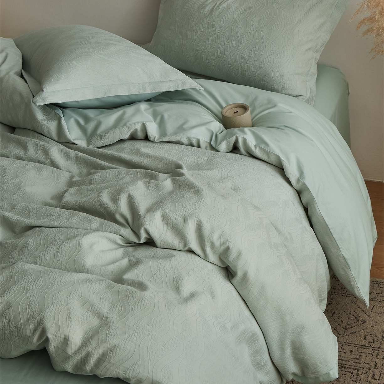 91家纺网 家纺一手货源 找家纺 顾家家居 2026新款AB面全棉厚织提花四件套 素简-明绿