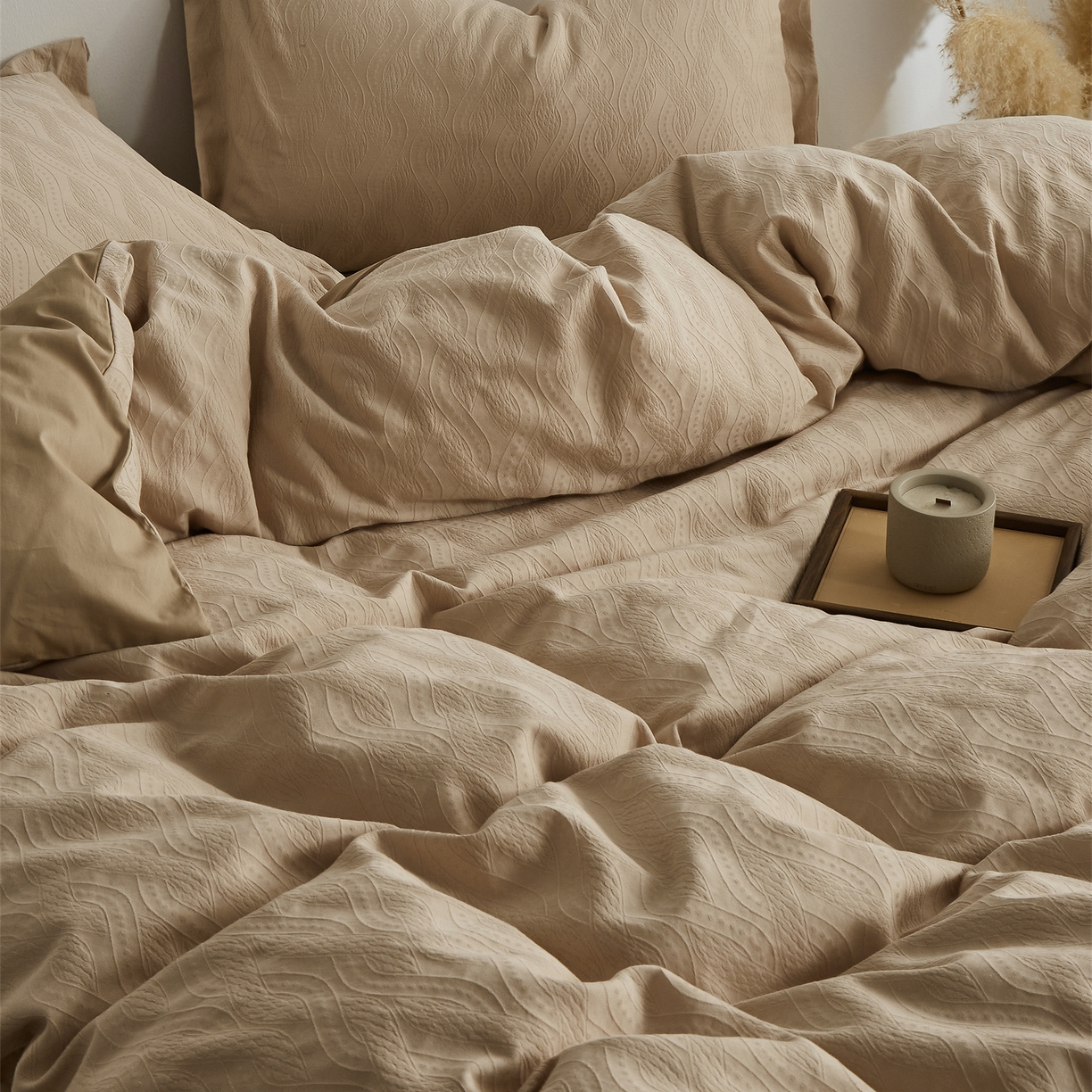 91家纺网 家纺一手货源 找家纺 顾家家居 2026新款AB面全棉厚织提花四件套 素简-芸黄