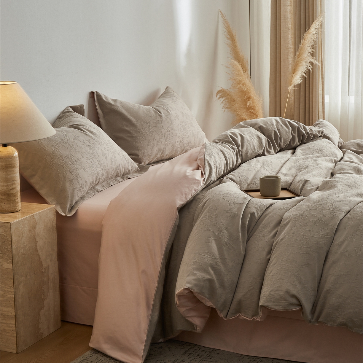 91家纺网 家纺一手货源 找家纺 顾家家居 2026新款AB面全棉厚织提花四件套 寻岚-古茶