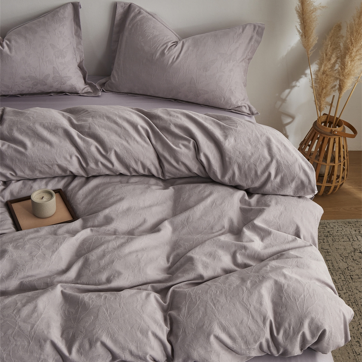 91家纺网 家纺一手货源 找家纺 顾家家居 2026新款AB面全棉厚织提花四件套 郁蝶-雾紫